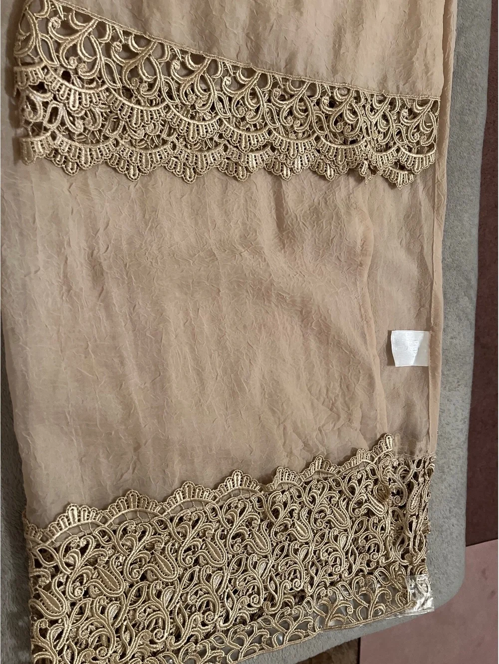 L'ART Beige shower curtain with Intricate Lace Trim